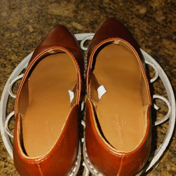 Universal Threads Brown Rylee Pointed toe  Booties slide on Shoes.  Size 6 - Picture 4 of 10